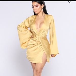 Mustard Fashionnova dress, never worn before.